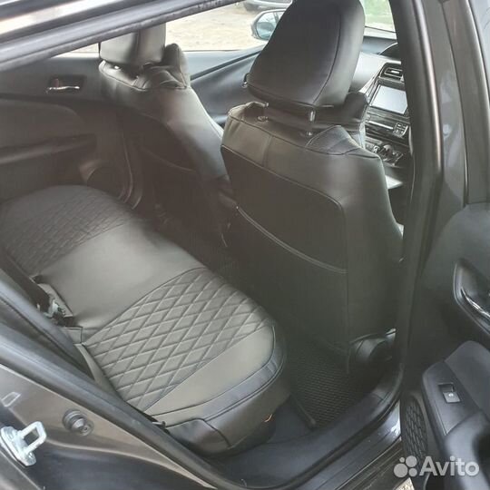 Авточехлы из экокожи toyota prius 51