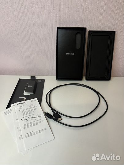 Samsung Galaxy S24, 8/128 ГБ