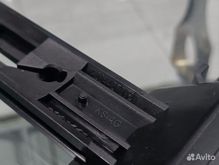 Ручка стояночного тормоза на mercedes w212