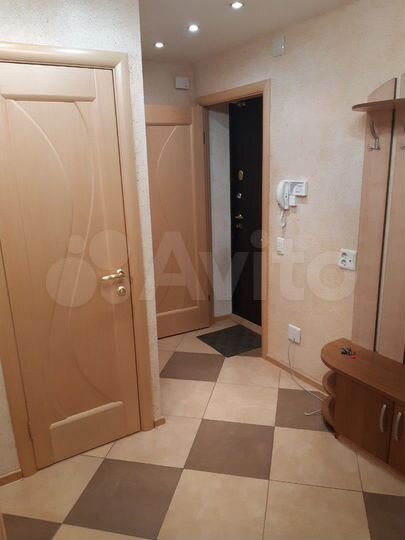 2-к. квартира, 51 м², 1/9 эт.