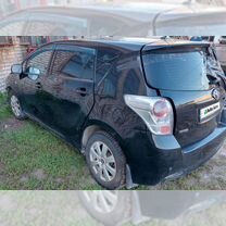 Toyota Verso 1.8 CVT, 2011, битый, 235 000 км, с пробегом, цена 650 000 руб.