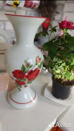 Ваза молочное стекло СССР