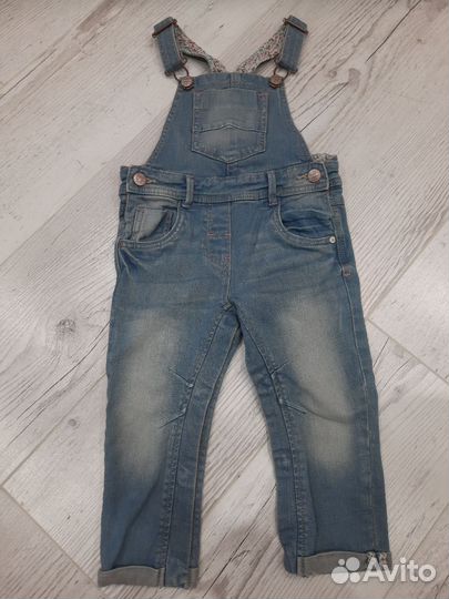 Джинсовый комбинезон для девочки