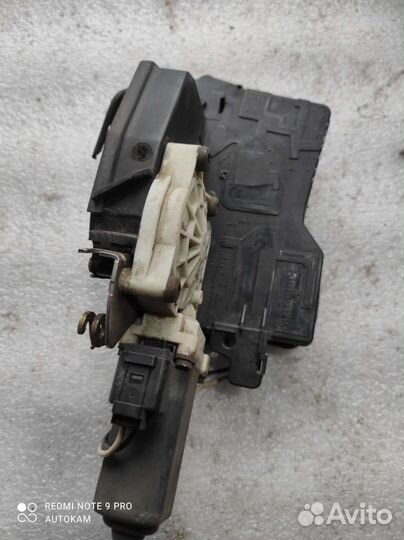 Замок двери передний правый BMW 745 e65