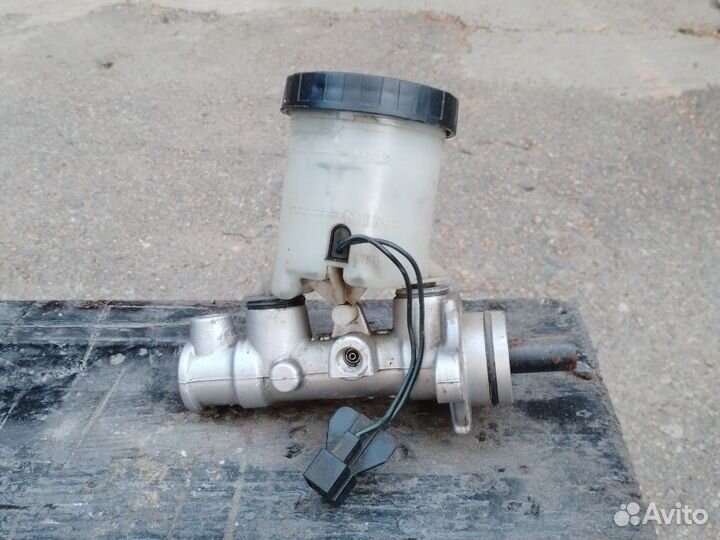 Главный тормозной цилиндр на черри и мазду