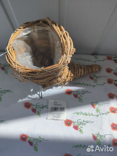 Кашпо плетёное 