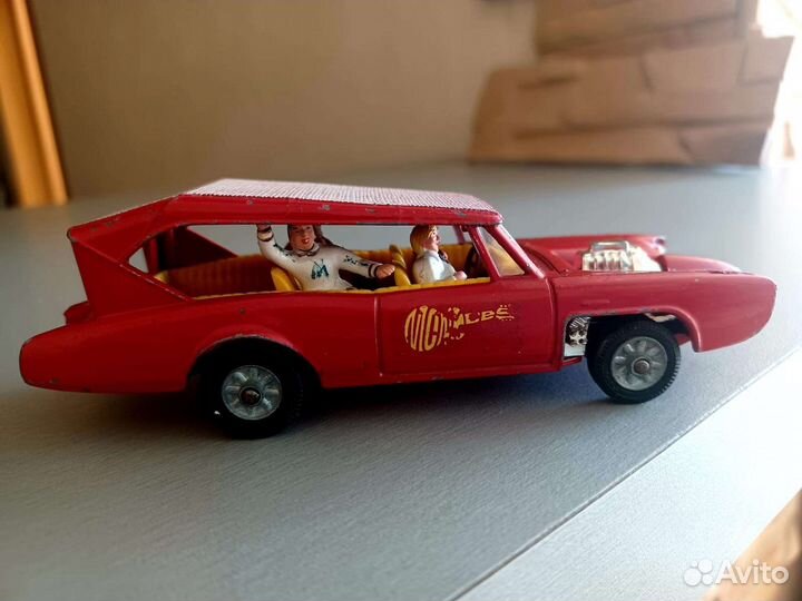 Коллекционный автомобиль от CorgiToys MonkeeMöbile