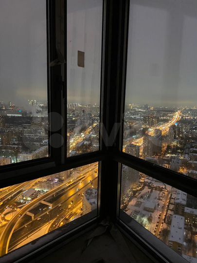 Своб. планировка, 114,1 м², 45/60 эт.