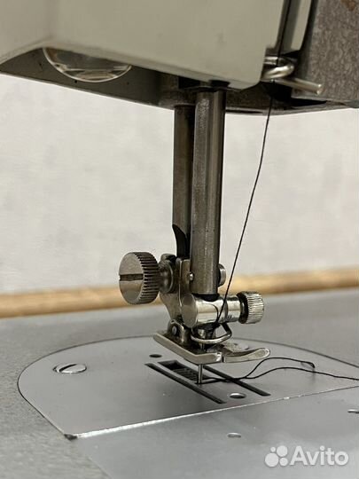 Швейная машина Подольск 142