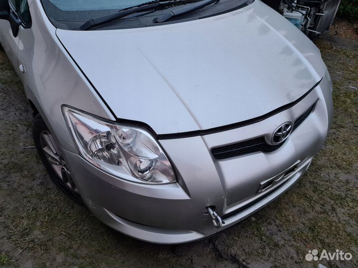 Капот toyota аурис