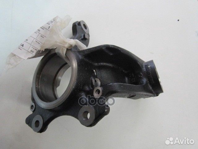 Кулак поворотный передний Rh Polo 6RU 407 256 A