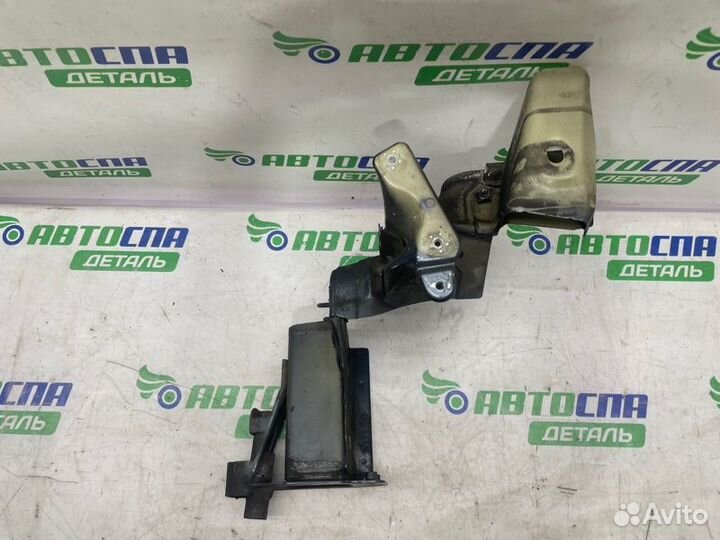 Лонжерон кузова передний левый Skoda Roomster