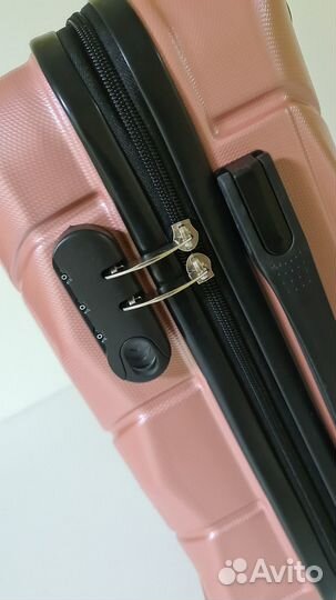 Чемодан ручная кладь 40 30 20 xs