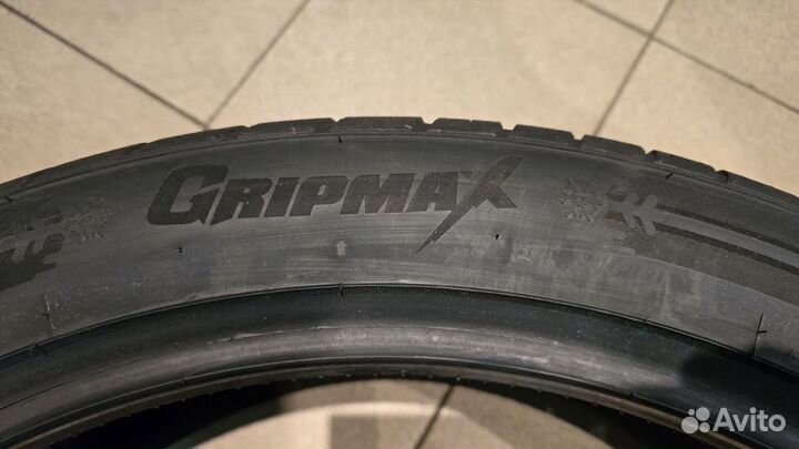 Gripmax SureGrip Pro Winter 285/40 R23 111V