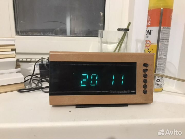 Часы электроника 6