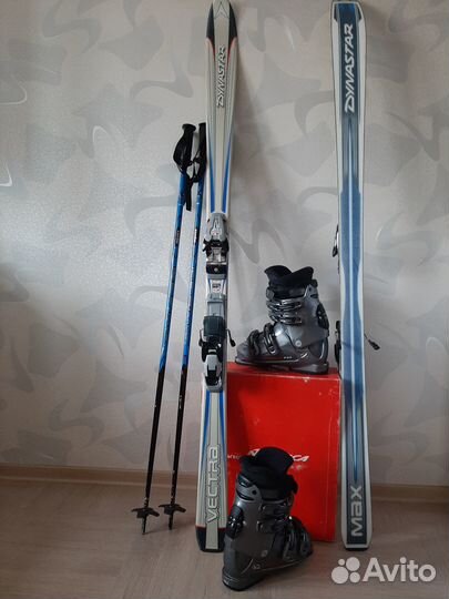 Горные лыжи и ботинки