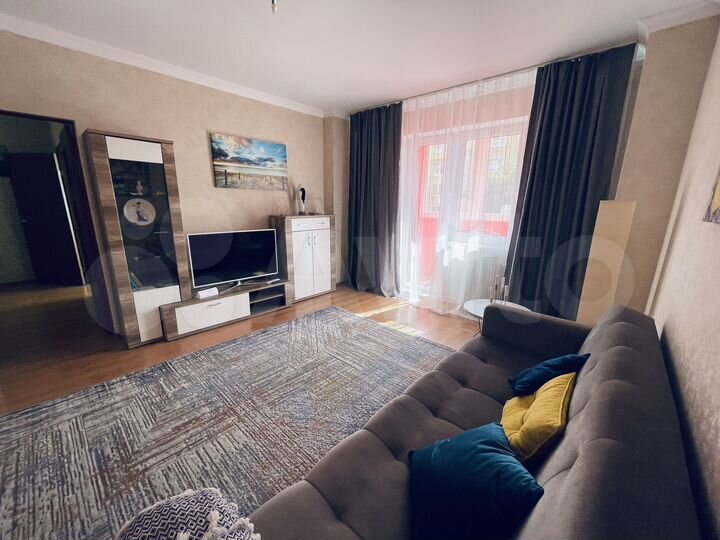 2-к. квартира, 73 м², 3/14 эт.