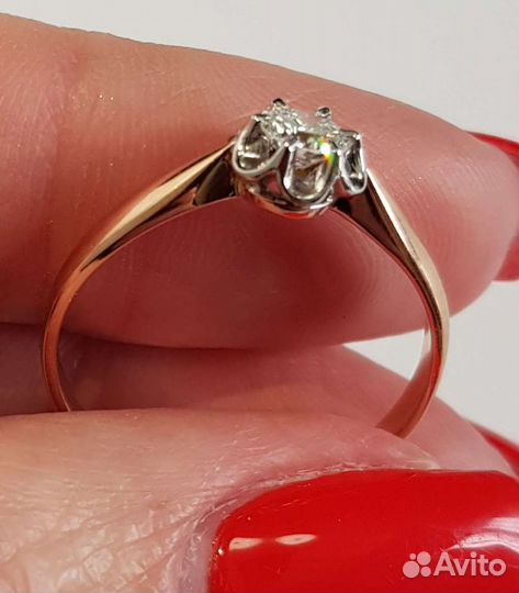 Золотое кольцо с бриллиантом СССР