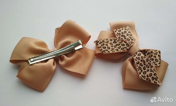 Бант для волос с леопардовым принтом на заколке