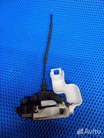 Замок двери передний левый Hyundai Sonata NF G4KC