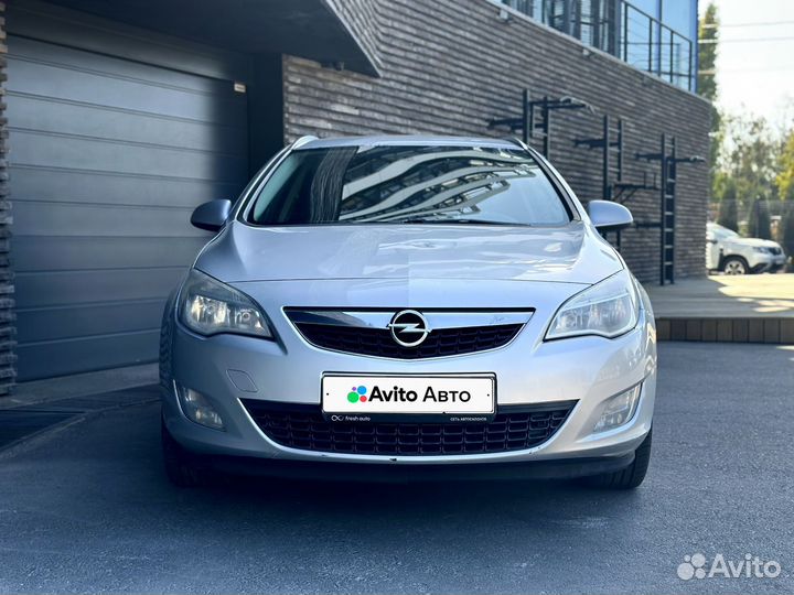 Opel Astra 1.4 МТ, 2012, 190 450 км