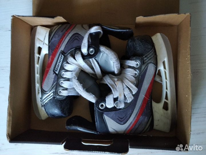 Коньки хоккейные Bauer детские