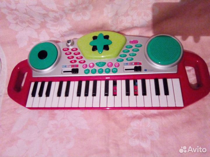 Синтезатор фирменный
