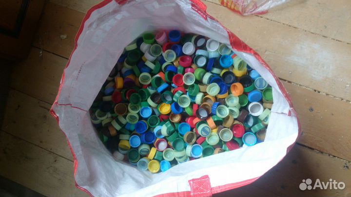 Пластиковые крышки от бутылок