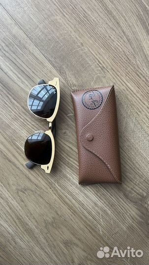 Солнцезащитные очки Ray ban