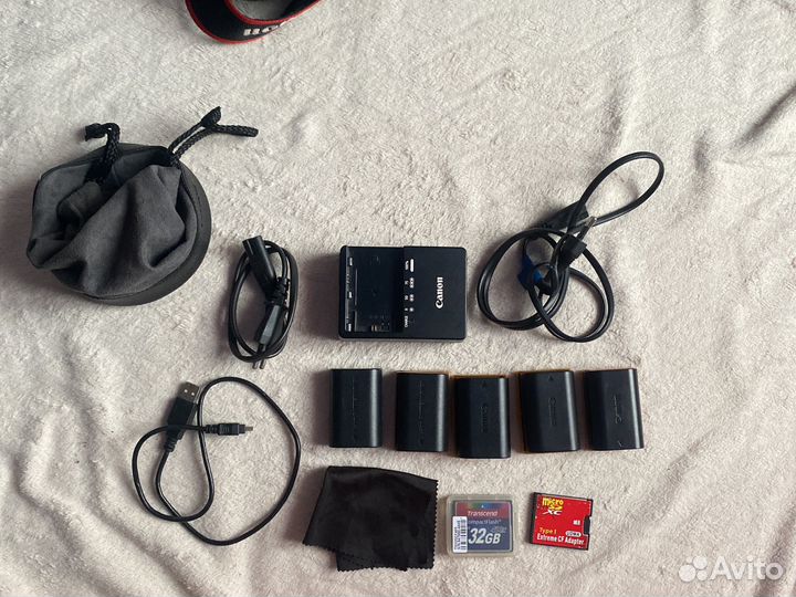 Зеркальный фотоаппарат canon 5D Mark+ Godox LC500R
