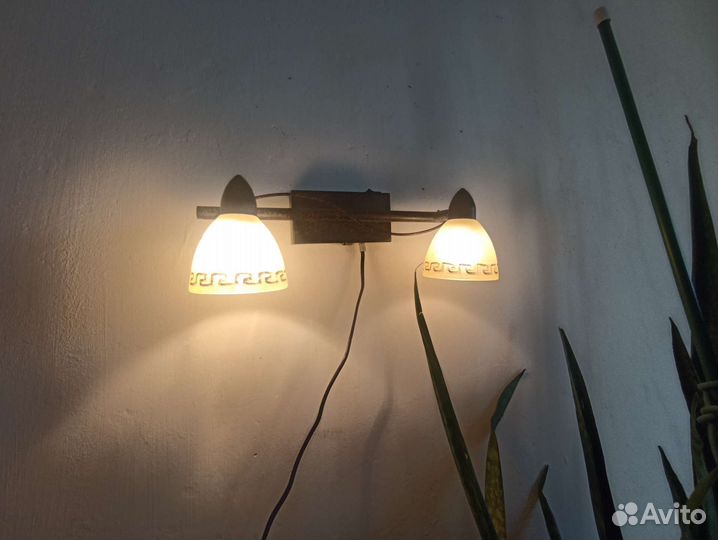Настенный светильник бра