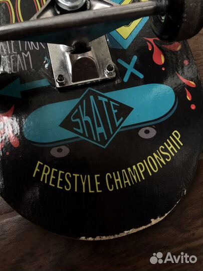 Скейтборд с принтом молодежный новый
