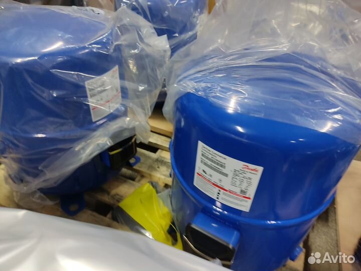 Герметичный поршневой компрессор Danfoss Maneurop