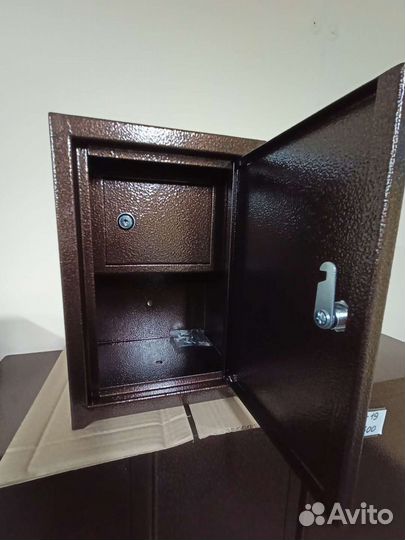 Шкаф металлический сейф
