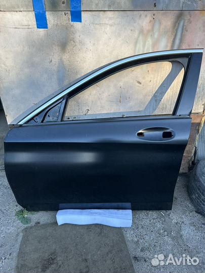 Дверь левая mercedes w205