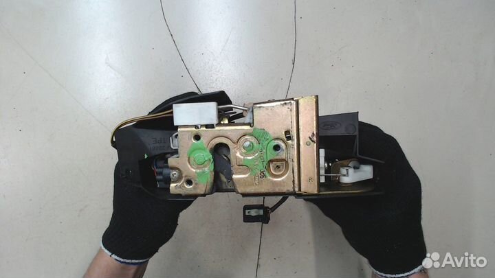 Замок двери Ford Escort, 1994