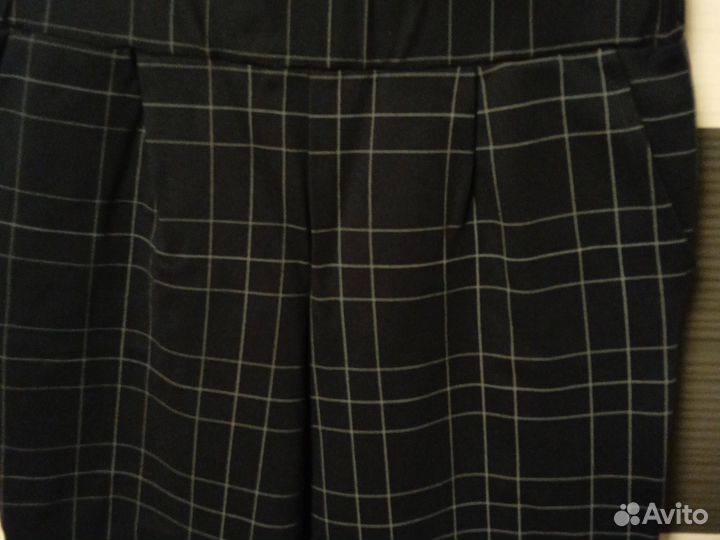 Школьные брюки для девочки-подростка