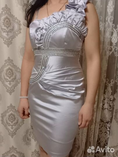 Вечернее платье