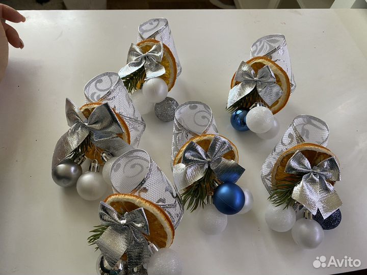 Украшение для бутылки шампанского