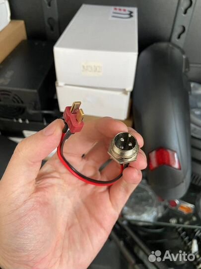 Штекер зарядки для электросамоката kugoo m4