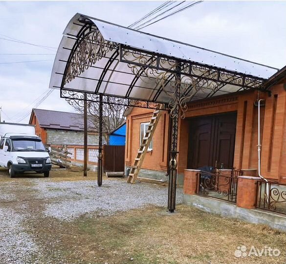 Навесы кованные из поликарбоната