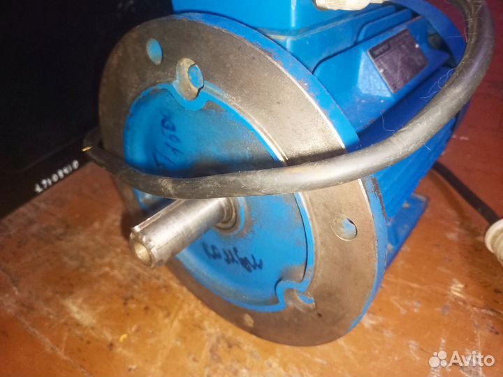 Электродвигатель асинхронный аир-100L4