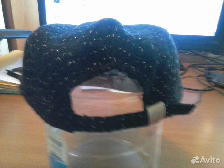 Отдам новую фирменную женскую кепку