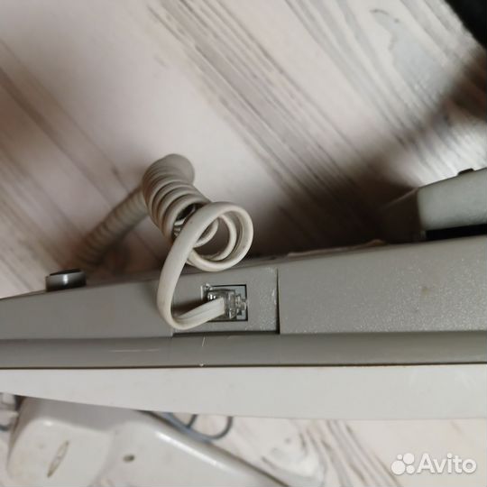 Телефон кнопочный стационарный проводной