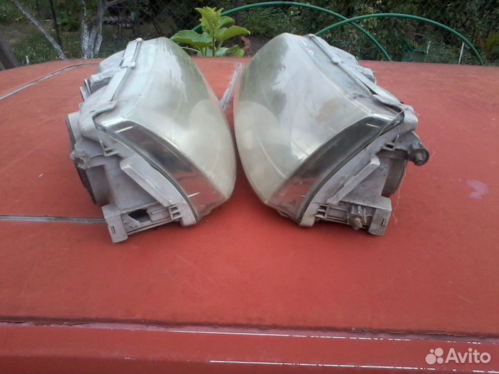 Фары головного света Toyota Mark 2 GX100