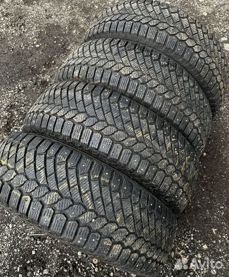 Gislaved Nord Frost 200 SUV 215/65 R16 102T