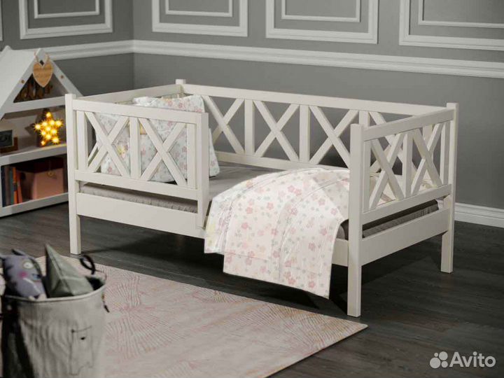 Кроватка софа из массива с бортиком от 2х лет