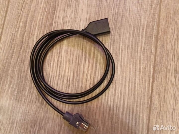 Кабели AUX и USB к магнитоле Subaru