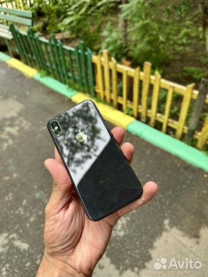 iPhone X, 64 ГБ