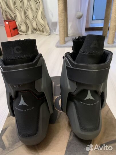 Лыжные ботинки коньковые 42 размер Atomic pro s2